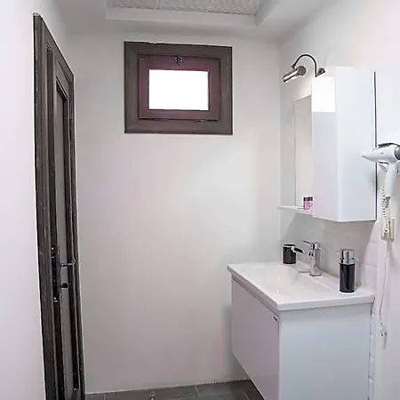 Hotel Nill's Stone House 3*