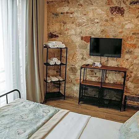 Nill's Stone House Otel 3*
